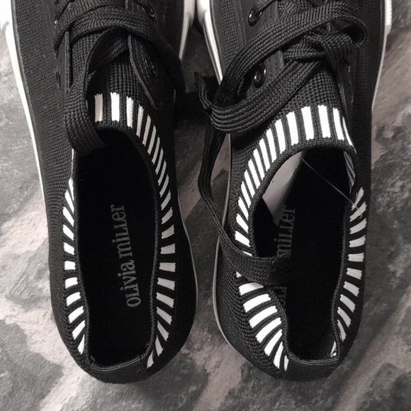 Shoes - Picture 5 of 5